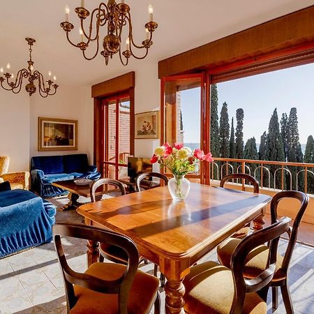 Apartmán Portosole Attic - With Terrace And Private Parking Sanremo Exteriér fotografie