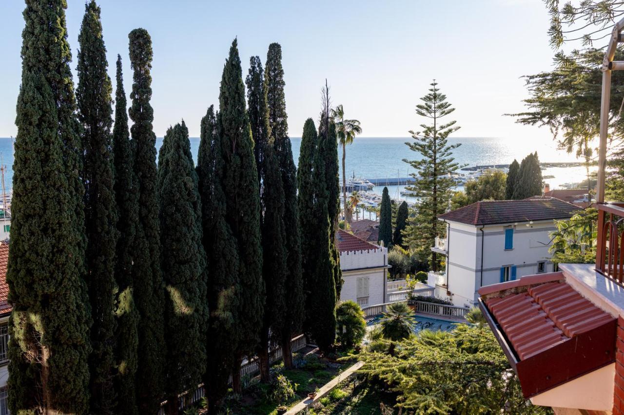 Apartmán Portosole Attic - With Terrace And Private Parking Sanremo Exteriér fotografie