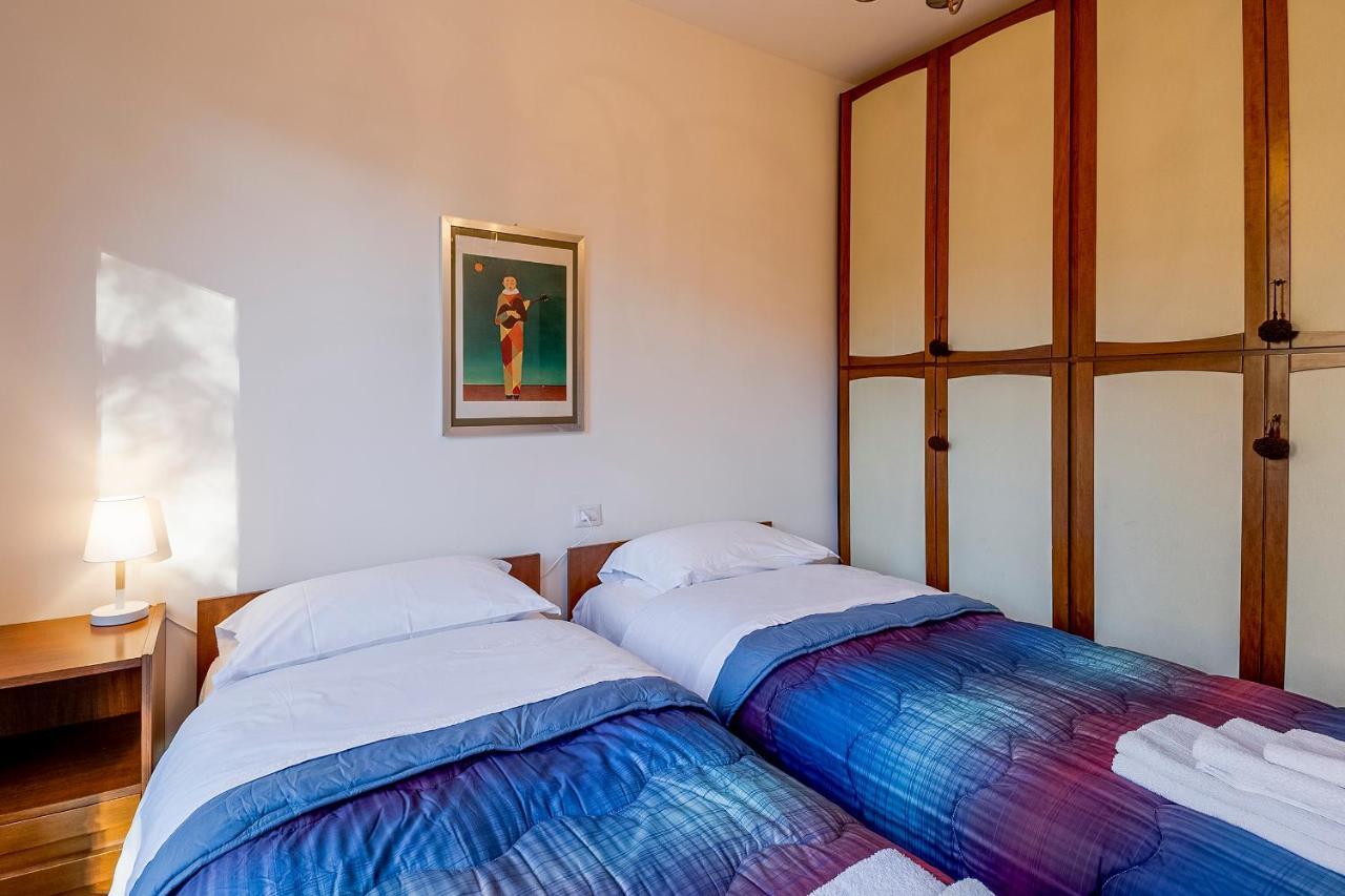 Apartmán Portosole Attic - With Terrace And Private Parking Sanremo Exteriér fotografie